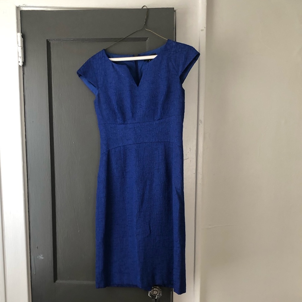 Tahari dress size 2